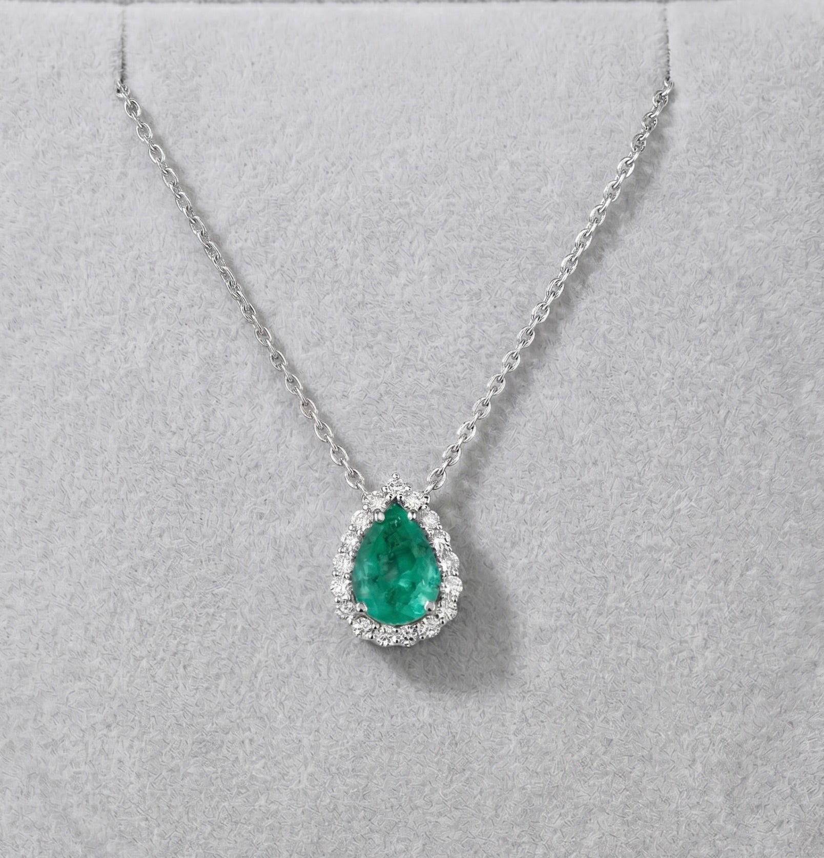 Necklaces — Colored Stones