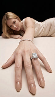 Emerald cut ECO-diamond Ring (3.5ct)